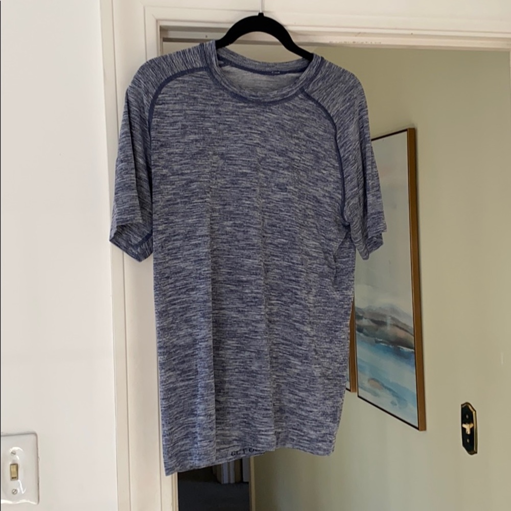 Men’s Lululemon shirt